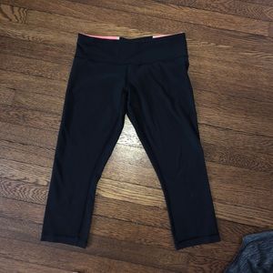 Reversible cropped lululemon leggings